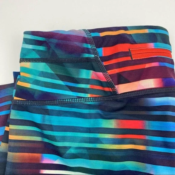 ATHLETA Women’s Sonar Capri Active Leggings colorful M - Picture 7 of 15